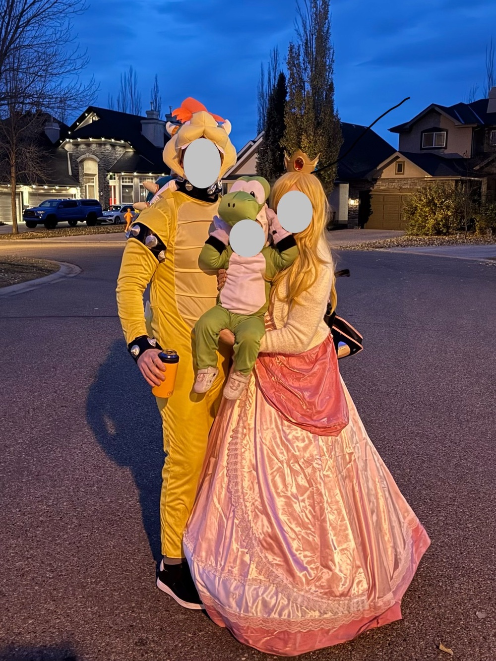 Princess peach Halloween costume